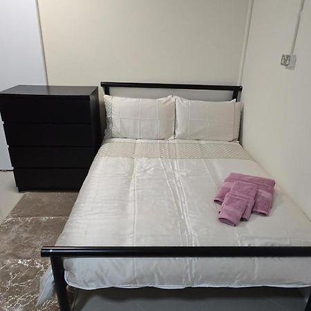 Shanti House Enfield Dış mekan fotoğraf